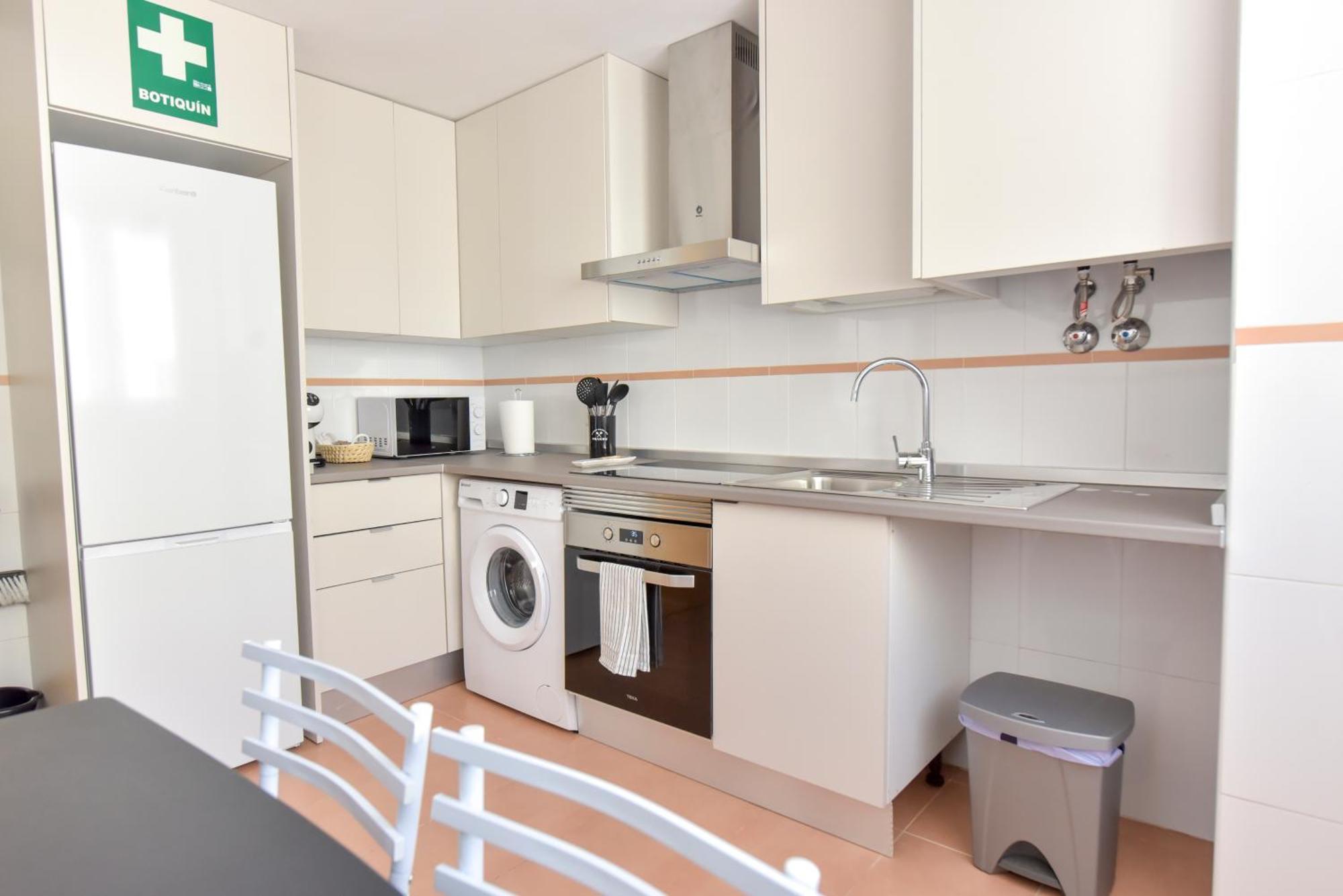 New Premium Apartment - Free Parking & Pools La Algaba Bagian luar foto