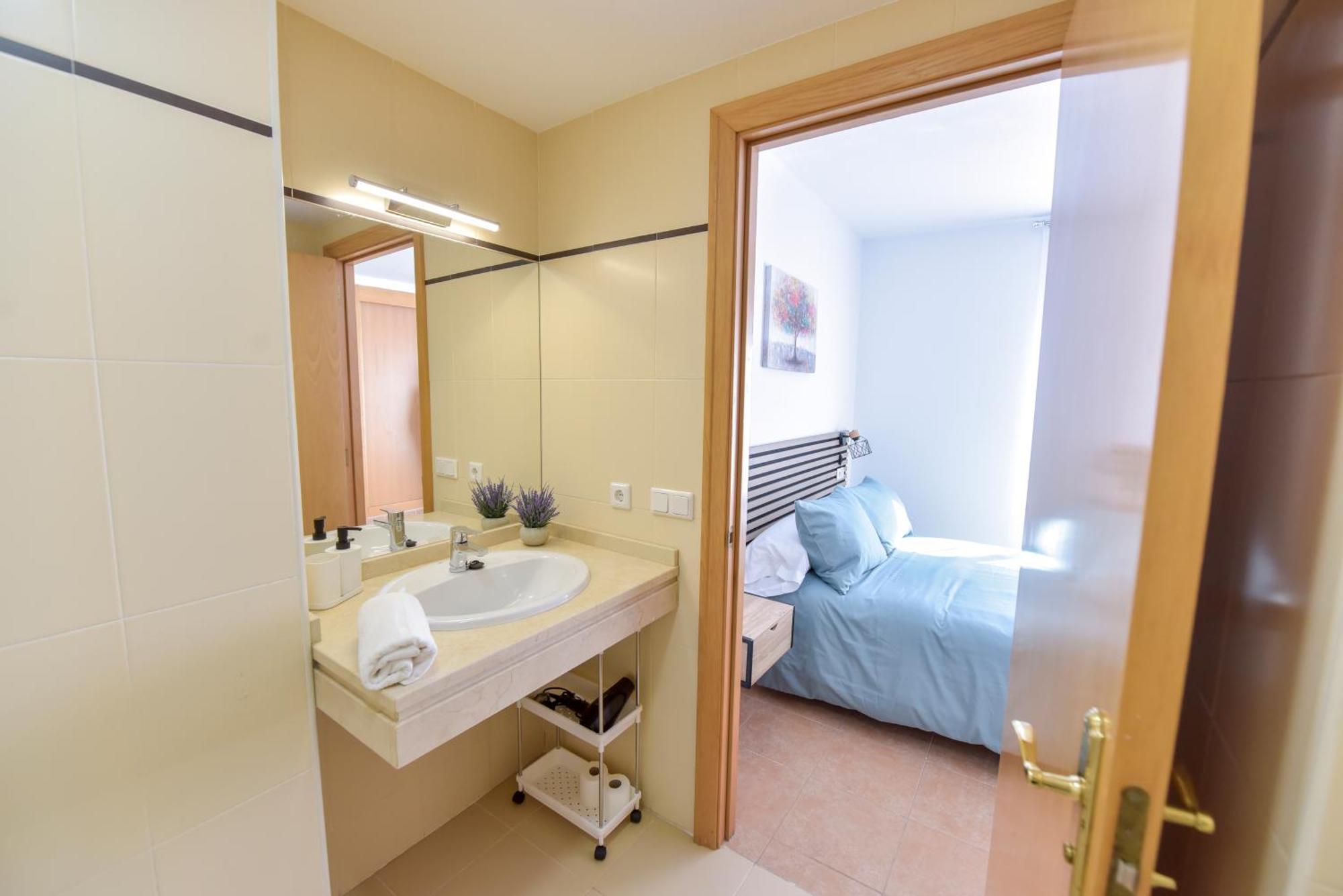 New Premium Apartment - Free Parking & Pools La Algaba Bagian luar foto